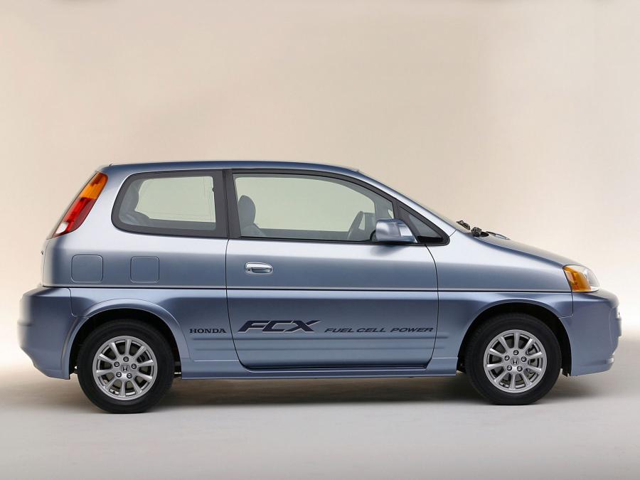  Honda FCX 2002 года  (фото 9 из 15)